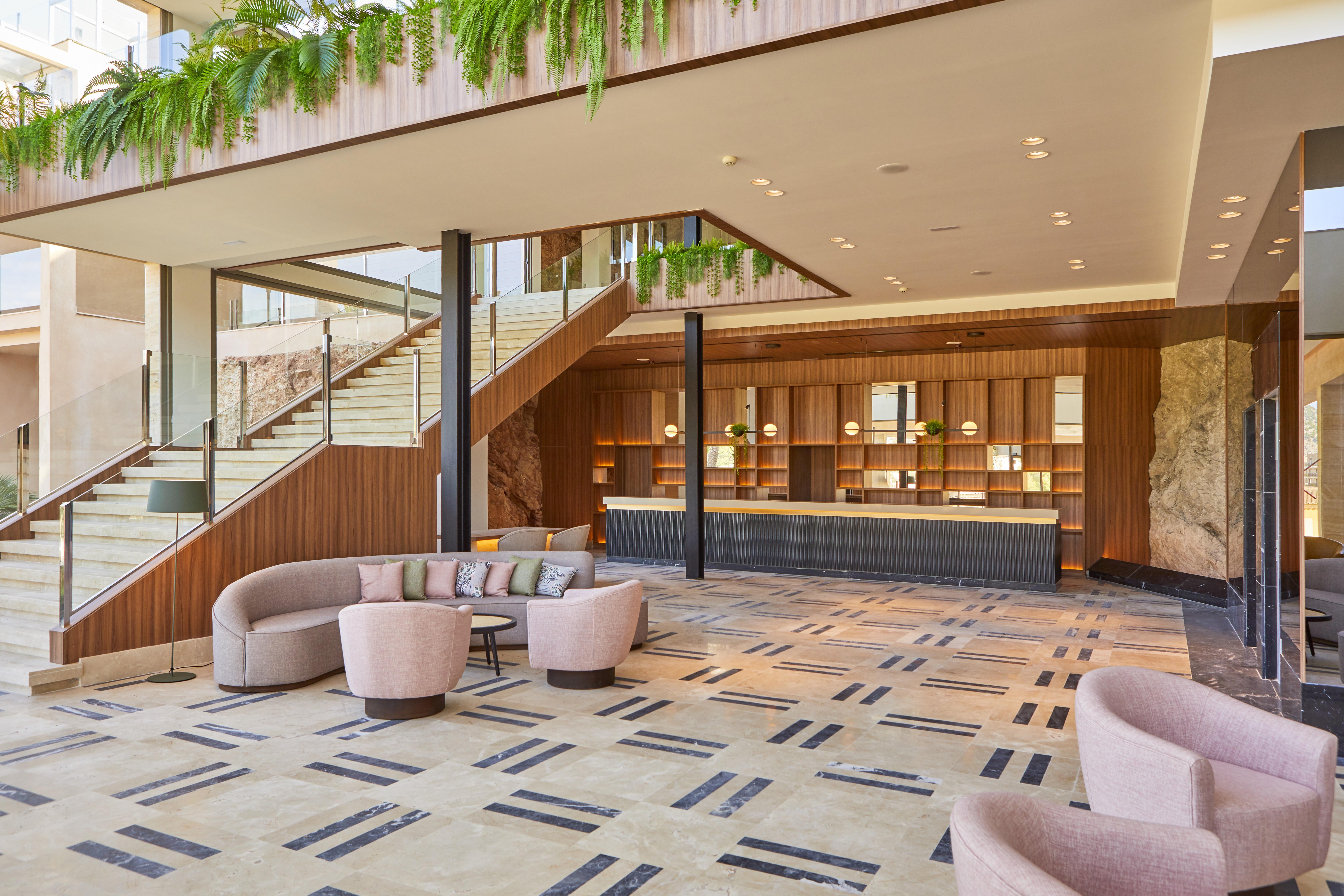 Zafiro Palace Andratx Aparthotel 5*